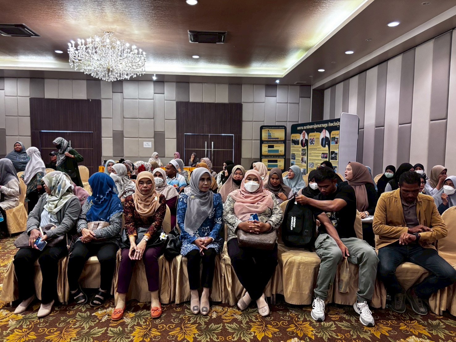 โครงการอบรมการเมืองการปกครองในระบอบประชาธิปไตย​