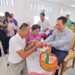 สงกรานต์ 2569 สุราษฎร์ธานี “ทวี สอดส่อง ประธานอุปสมบทแทนคุณพ่อแม่ และรดน้ำดำหัว”