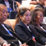 คุณหญิงพจมาน ดามาพงศ์-พินทองทา ชินวัตร คุณากรวงศ์-วันมูหะมัดนอร์ มะทา ร่วมงานแถลงข่าว “ศิริราช-มูลนิธิไทยคม” ชวนคนไทยทั้งประเทศ ร่วมโครงการแสงนำใจไทยทั้งชาติ เดิน วิ่ง ปั่น ป้องกันอัมพาต ครั้งที่ 12 เฉลิมพระเกียรติฯ